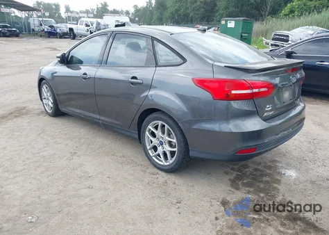 2015 Ford Focus Se z USA, uszkodzony, nr VIN 1FADP3F28FL231197